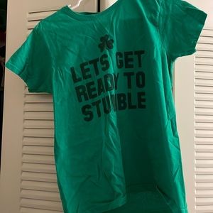 Gildan st. Patrick’s day tshirt size small